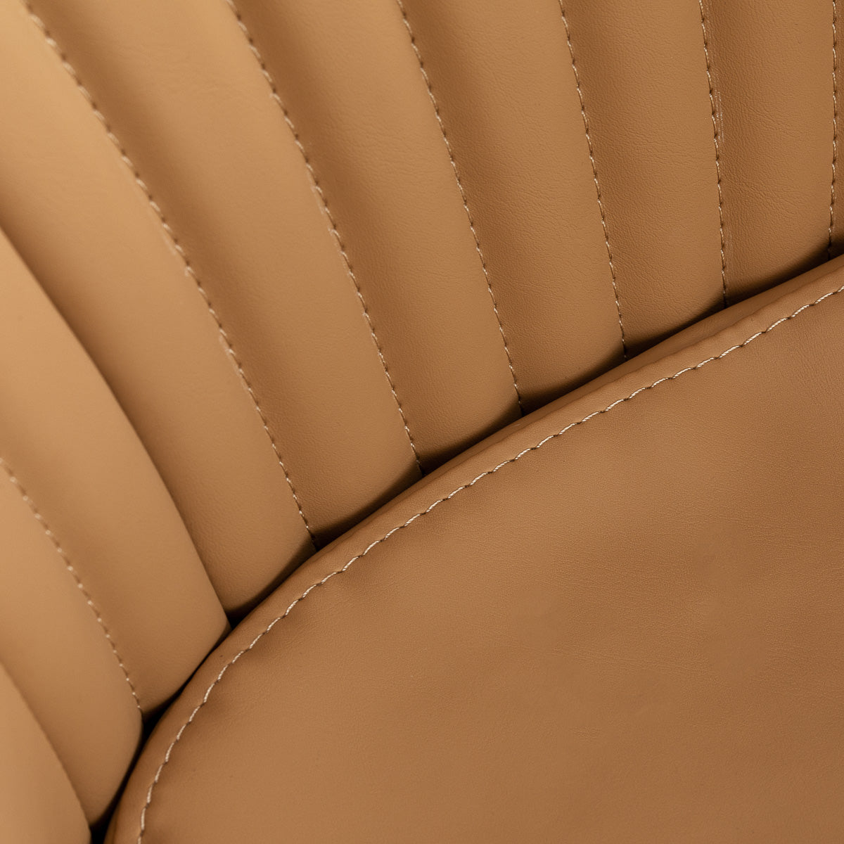 Hydraulic hairdressing chair with caramel upholstery and black base