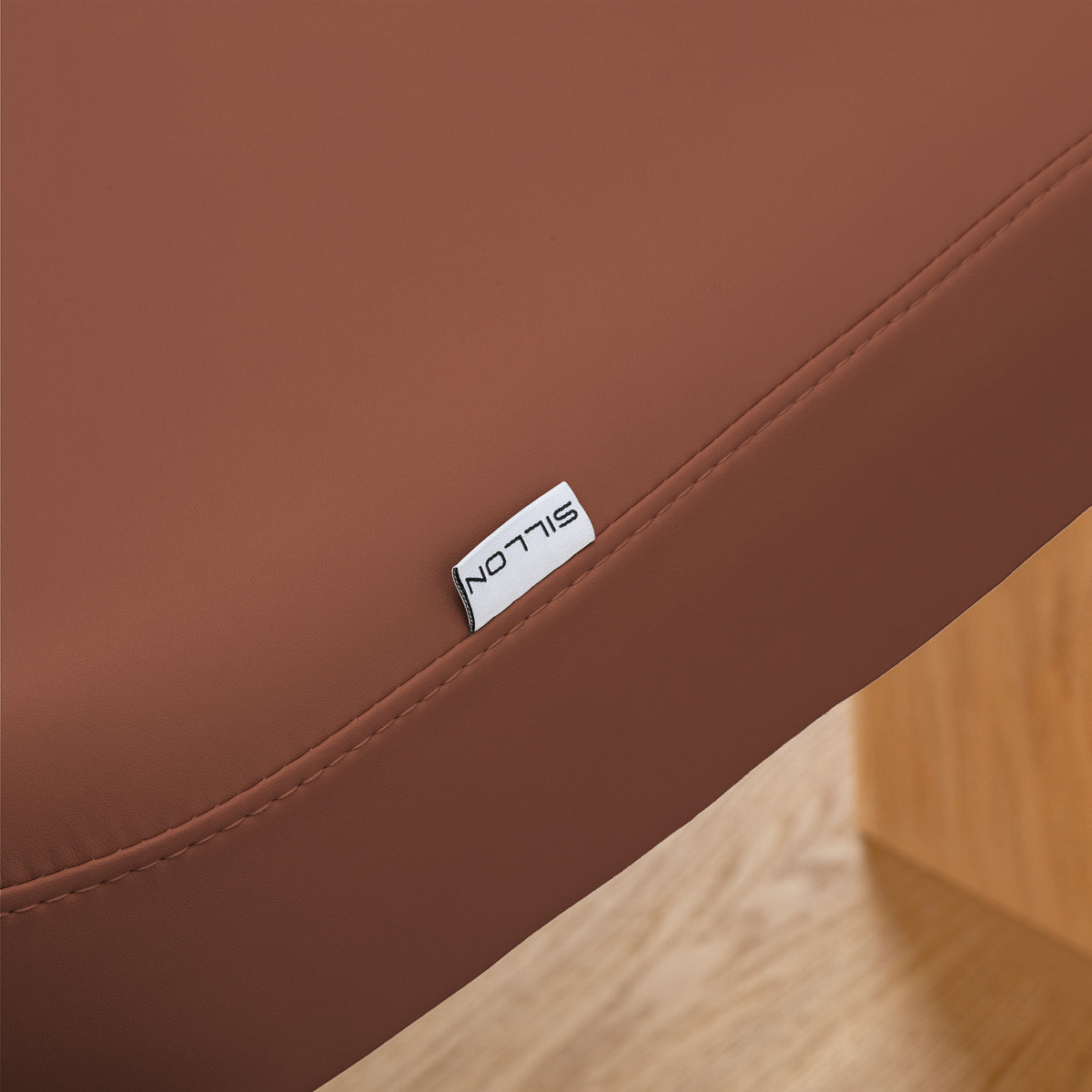 Sillon Relax · marrone · etichetta Sillon e cucitura