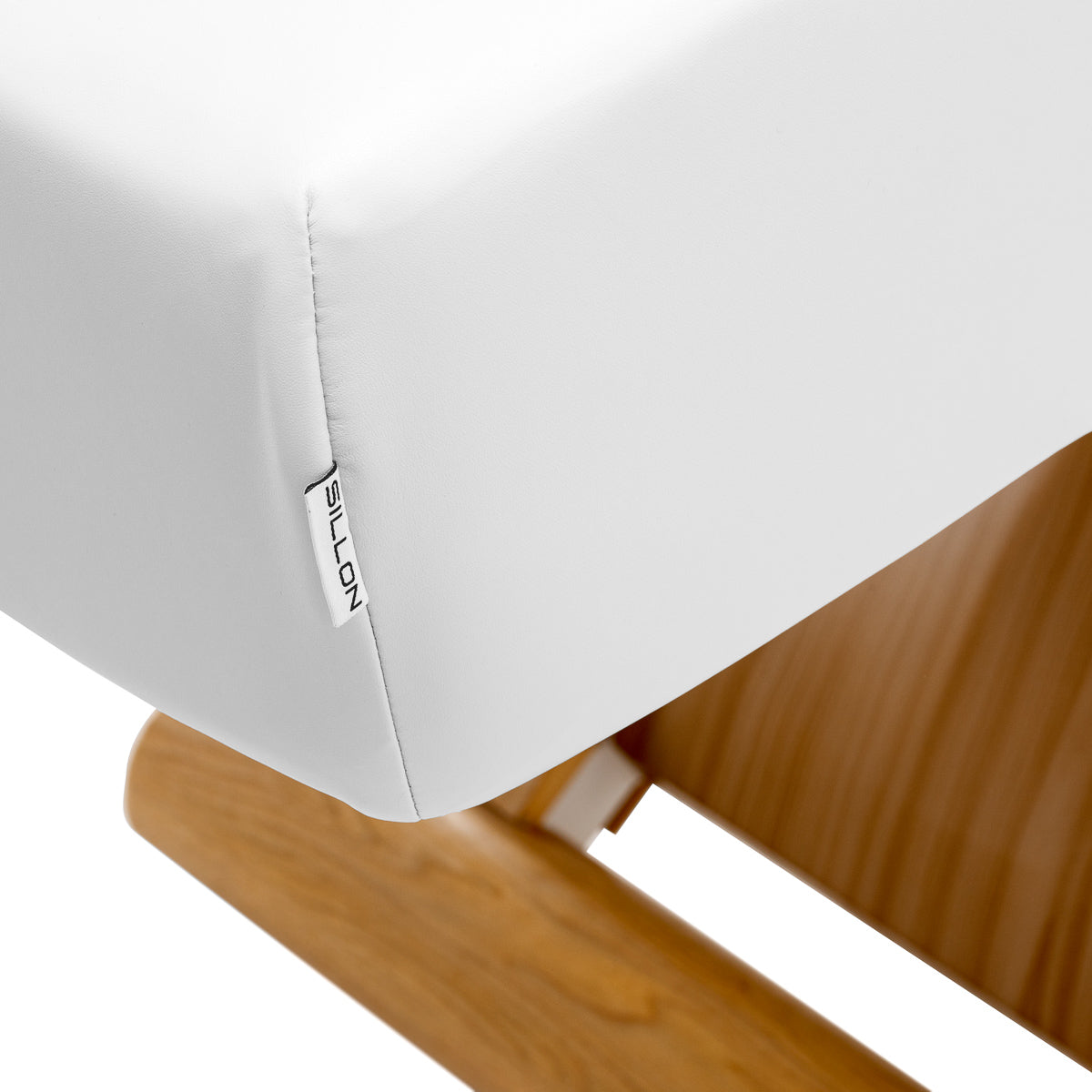 Sillon Siesta · bianco · etichetta Sillon e cucitura