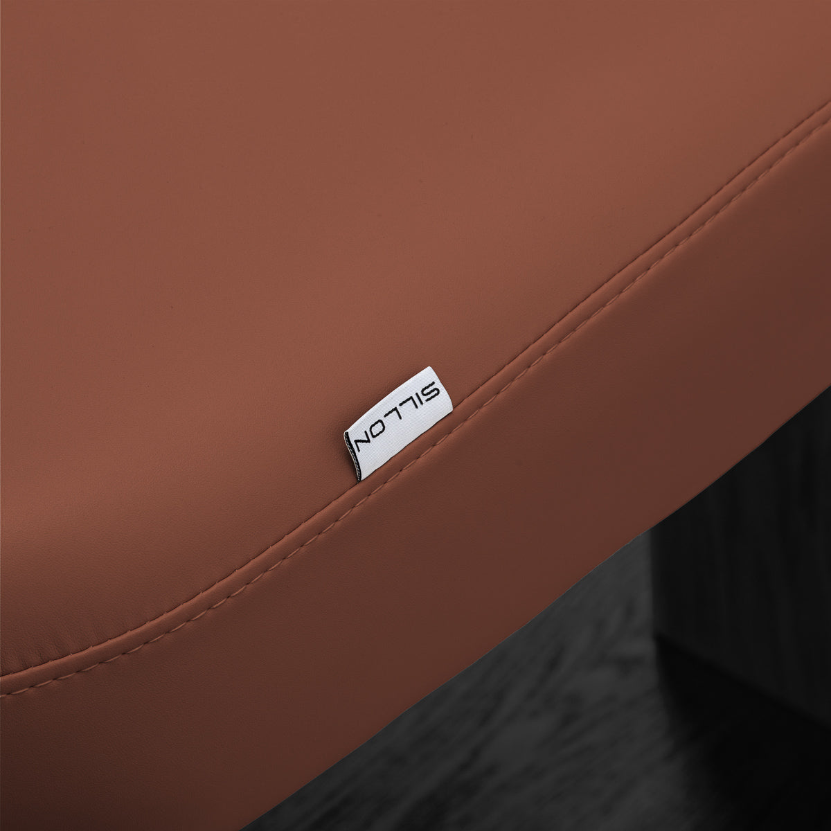 Sillon Relax · marrone / nero · etichetta Sillon e cucitura