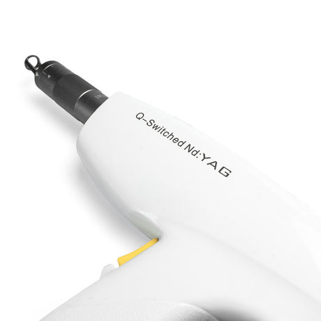 Laser GLOVCON MED Q-Switch Nd:YAG con touchscreen LCD da 15 pollici
