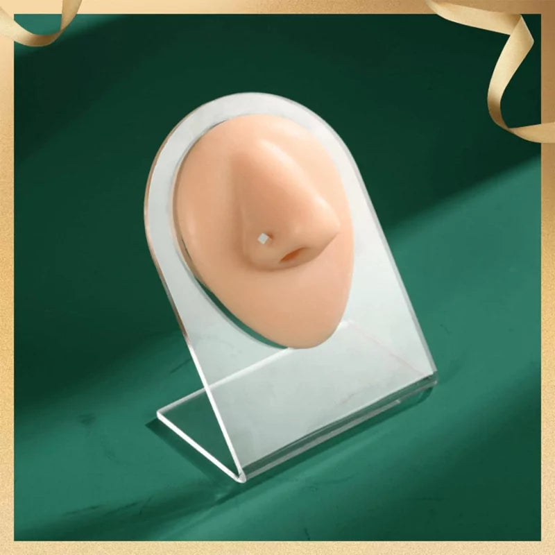 Modello di piercing al naso in silicone
